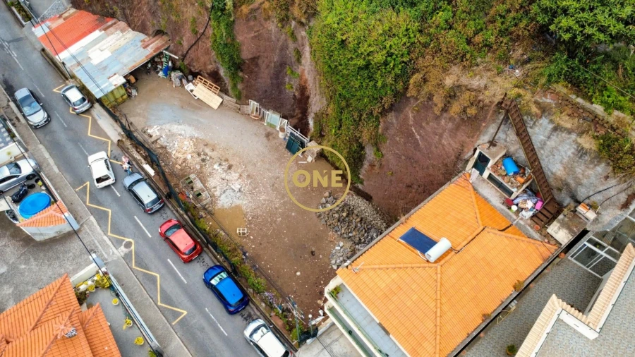 Terreno para Venda em Camara de Lobos Foto 3