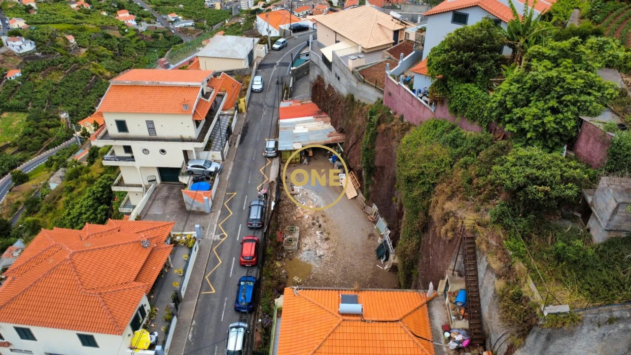 Terreno para Venda em Camara de Lobos Foto 8