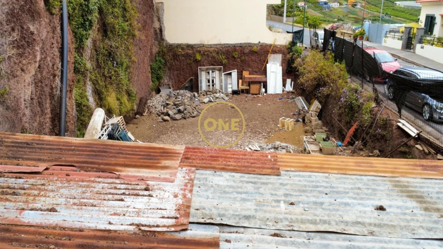 Terreno para Venda em Camara de Lobos