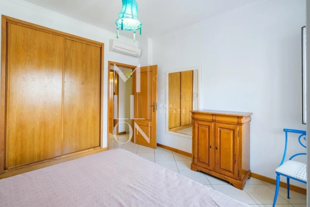 Apartamento T1 para Venda em Albufeira e Olhos de Água Foto 12