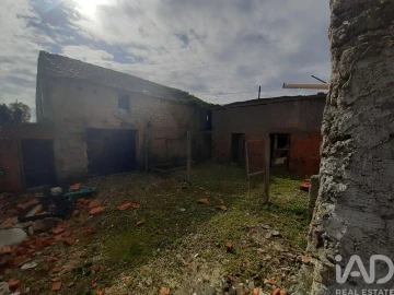 Moradia T2 para Venda em Oliveirinha