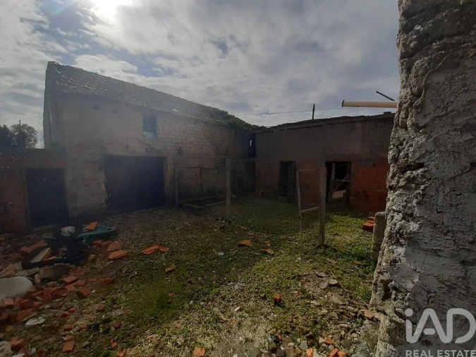 Moradia T2 para Venda em Oliveirinha Foto 3