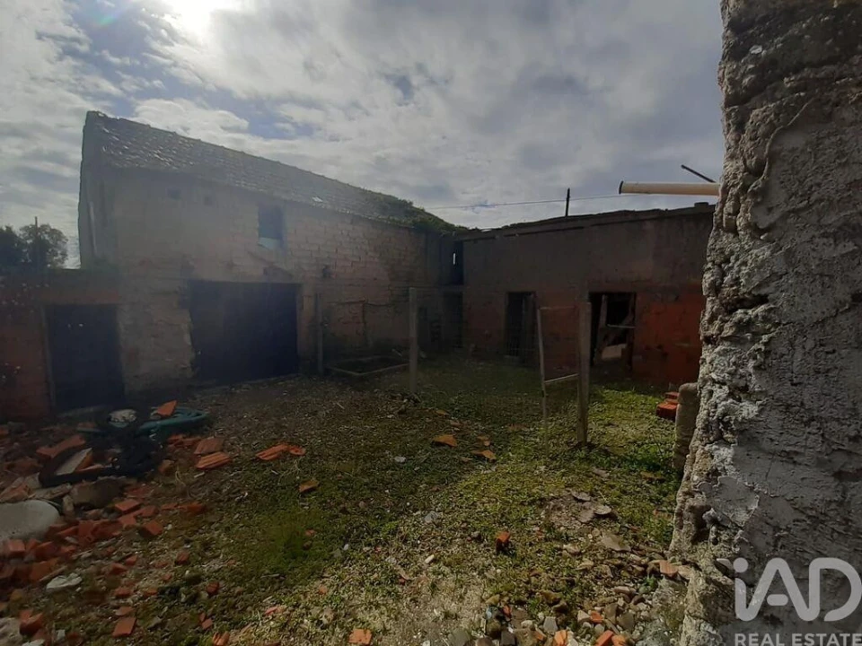 Moradia T2 para Venda em Oliveirinha Foto 3