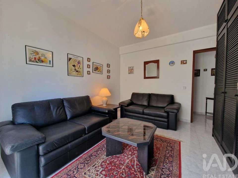 Apartamento T3 para Venda em Quelfes Foto 28