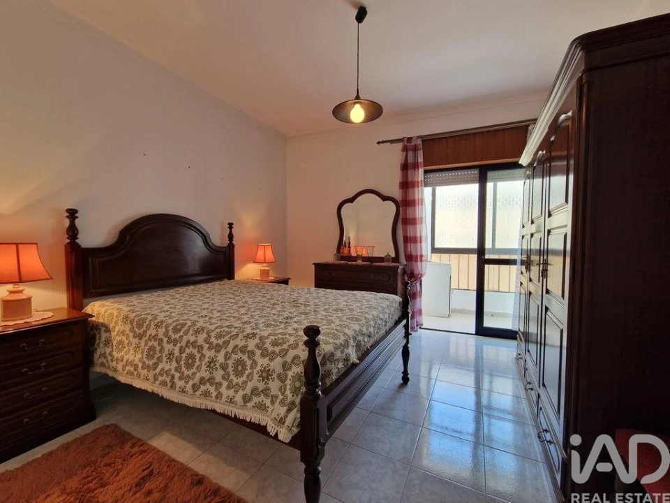 Apartamento T3 para Venda em Quelfes Foto 23