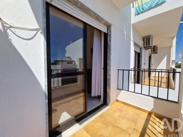 Apartamento T3 para Venda em Quelfes