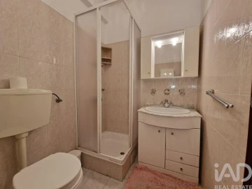 Apartamento T3 para Venda em Quelfes