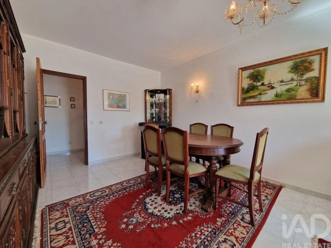 Apartamento T3 para Venda em Quelfes Foto 5
