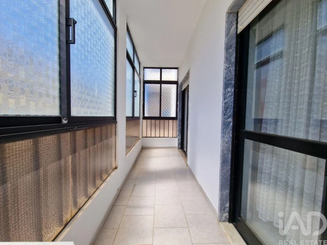 Apartamento T3 para Venda em Quelfes Foto 26