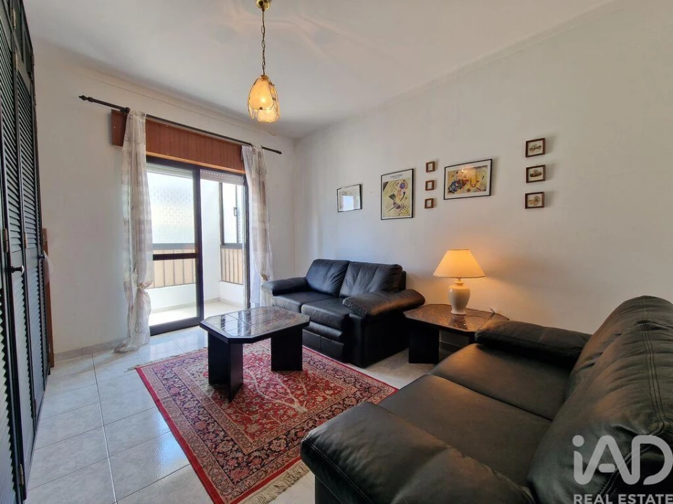 Apartamento T3 para Venda em Quelfes Foto 27