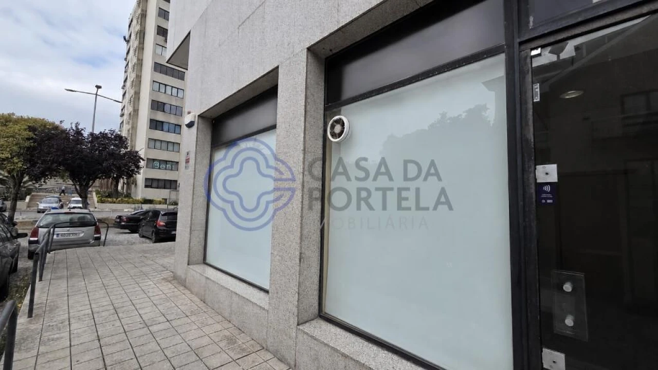 Negócio para Venda em Ramalde Foto 2