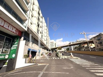 Loja para Venda em Funchal (São Pedro)