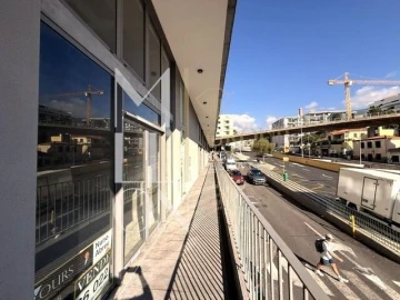 Loja para Venda em Funchal (São Pedro)