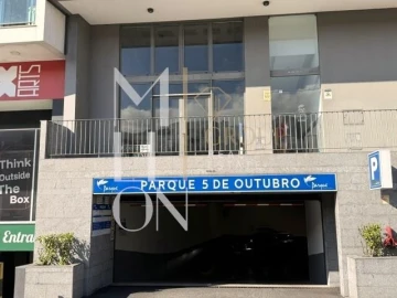 Loja para Venda em Funchal (São Pedro)