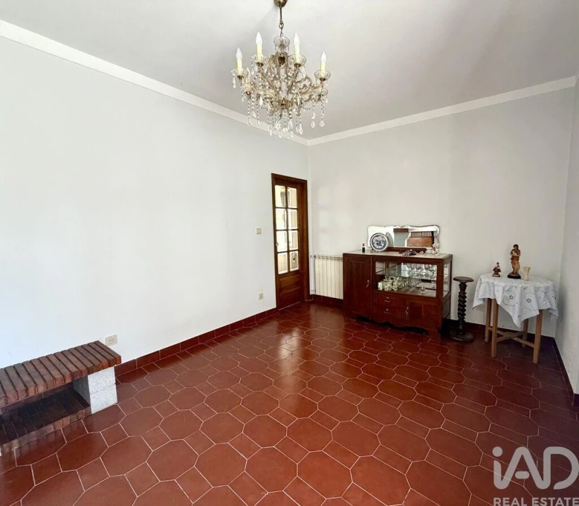 Moradia T2 para Venda em Mujães Foto 13