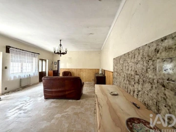 Moradia T2 para Venda em Mujães