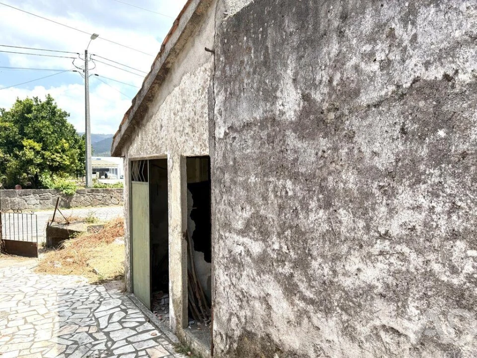 Moradia T2 para Venda em Mujães Foto 18