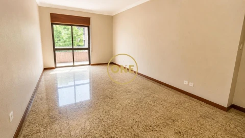 Apartamento T3 para Venda em Póvoa de Varzim, Beiriz e Argivai