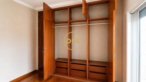 Apartamento T3 para Venda em Póvoa de Varzim, Beiriz e Argivai