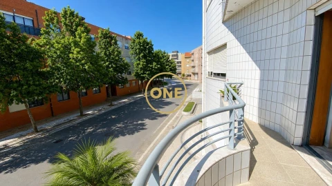 Apartamento T3 para Venda em Póvoa de Varzim, Beiriz e Argivai
