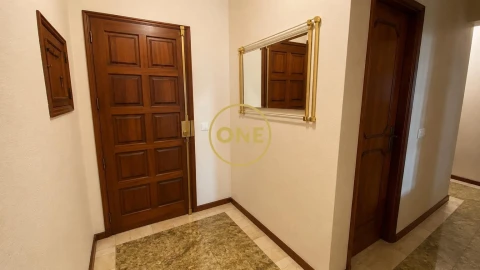 Apartamento T3 para Venda em Póvoa de Varzim, Beiriz e Argivai