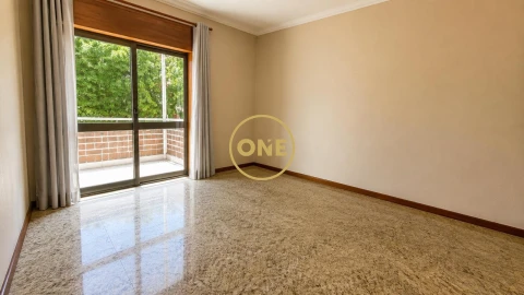 Apartamento T3 para Venda em Póvoa de Varzim, Beiriz e Argivai