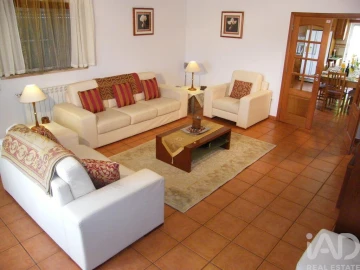 Moradia T4 para Venda em A dos Francos