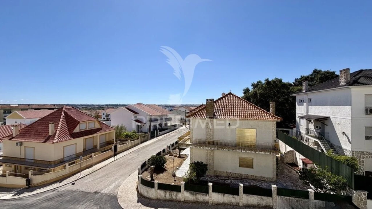 Apartamento T2 para Venda em Moita Foto 15
