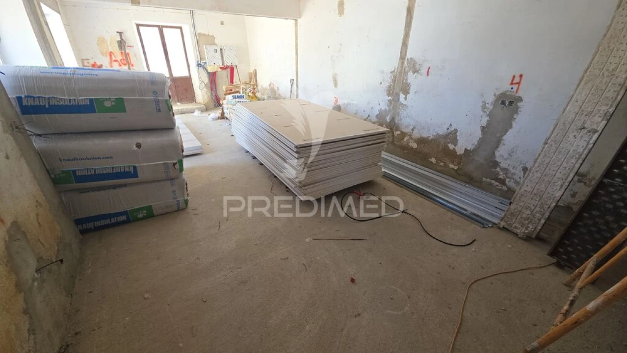 Moradia T2 para Venda em São Marcos da Serra Foto 3