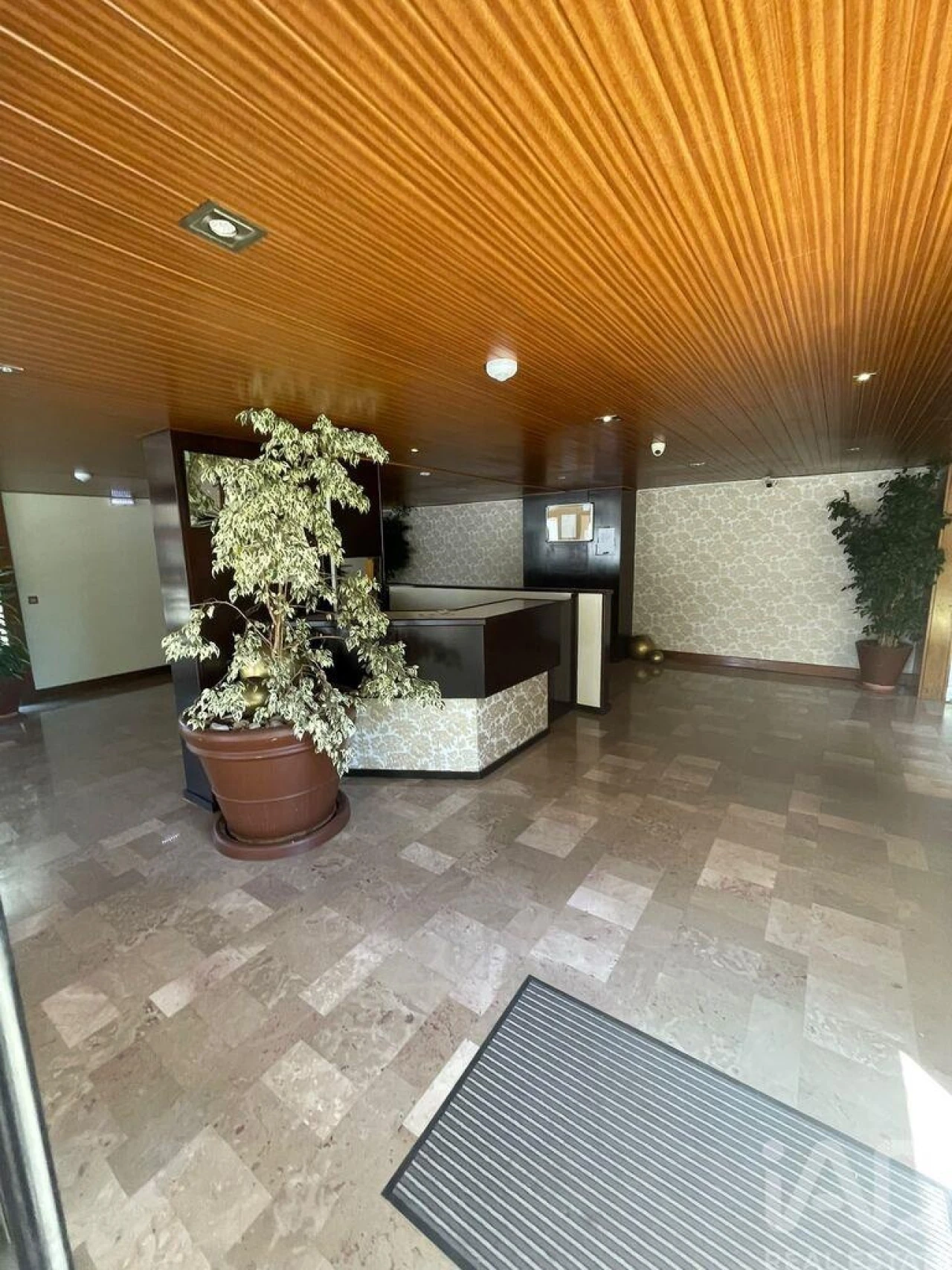 Apartamento para Venda em Quarteira Foto 17