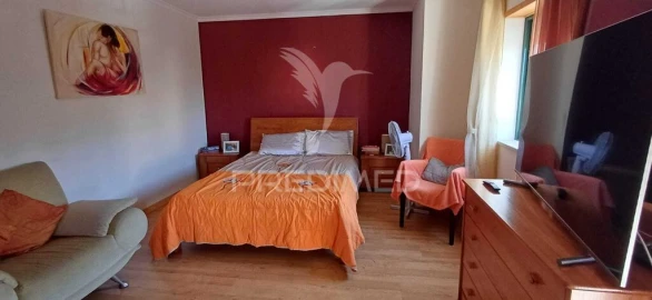 Moradia T4 para Venda em Estômbar e Parchal