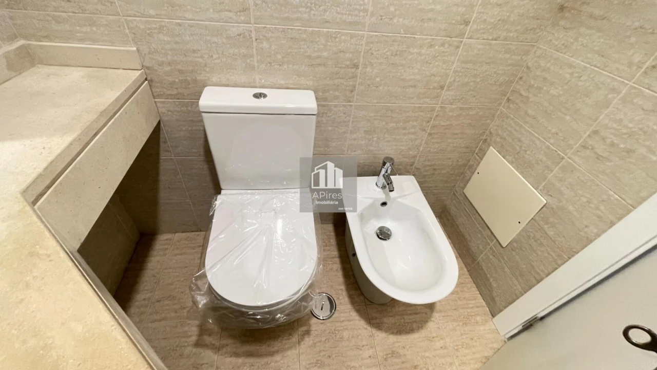 Apartamento T2 para Venda em Caparica e Trafaria Foto 11