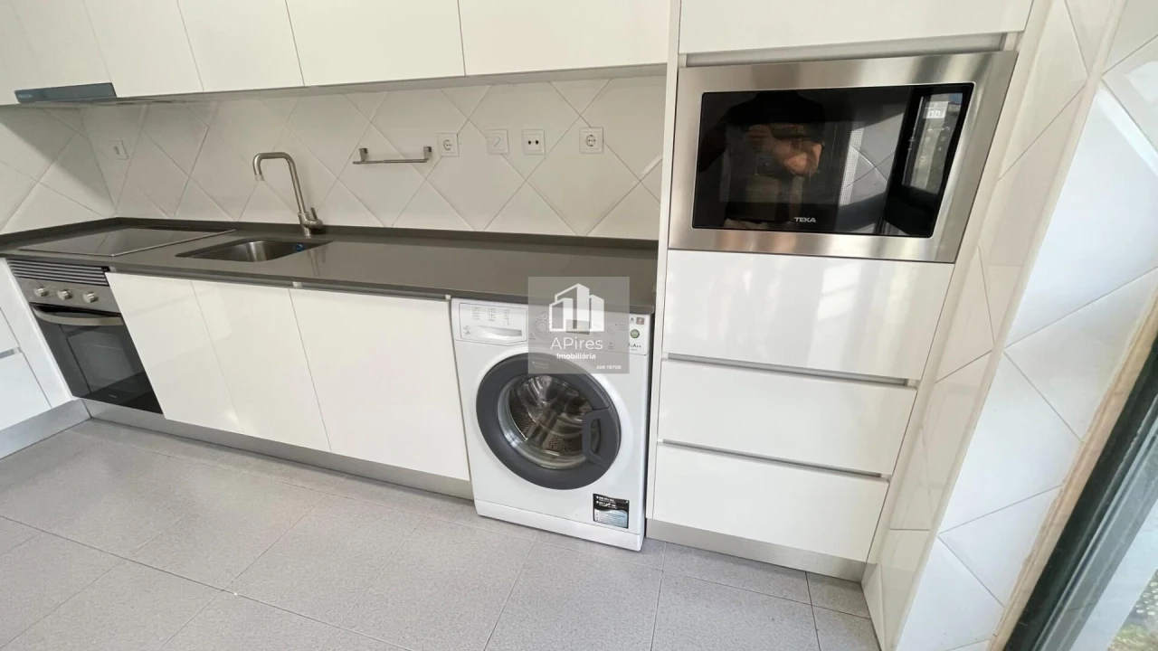 Apartamento T2 para Venda em Caparica e Trafaria Foto 6