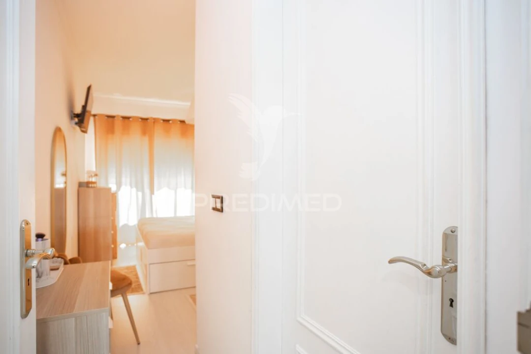 Apartamento T2 para Venda em Corroios Foto 11