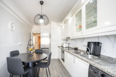 Apartamento T2 para Venda em Corroios