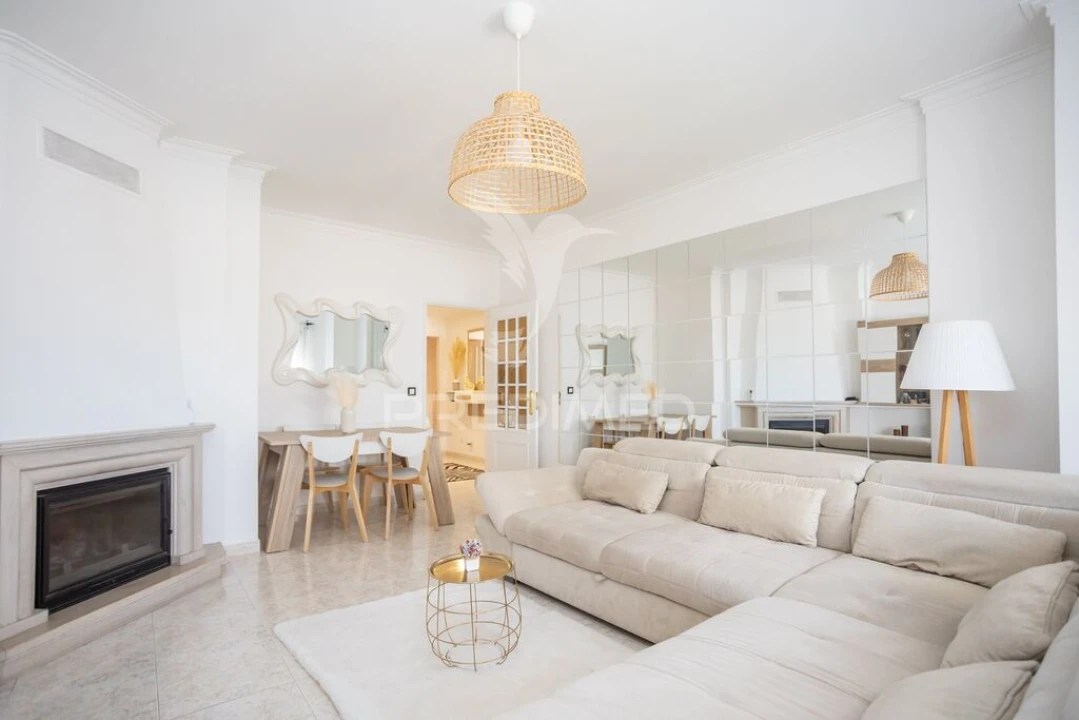 Apartamento T2 para Venda em Corroios Foto 4