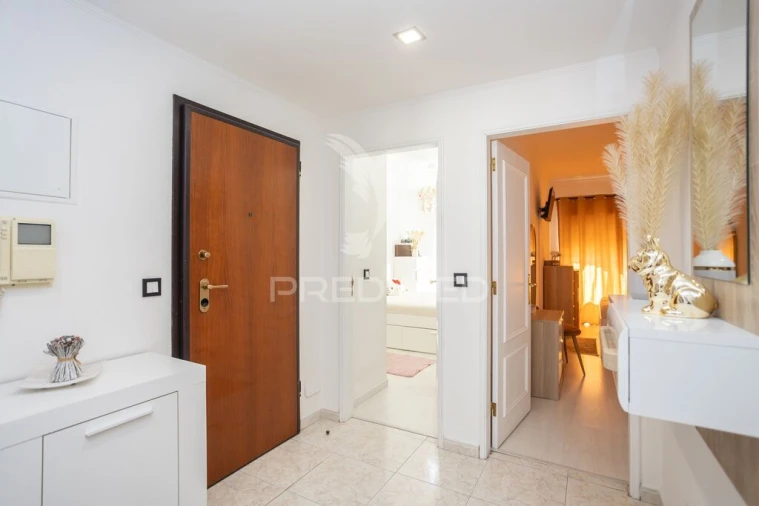 Apartamento T2 para Venda em Corroios Foto 10