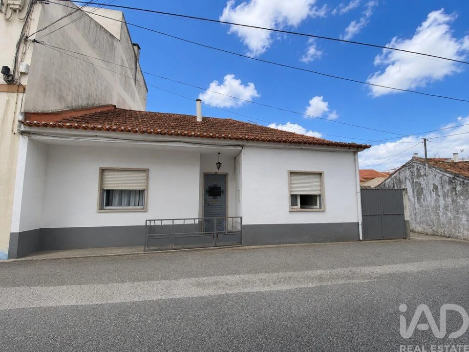 Moradia T3 para Venda em Bombarral e Vale Covo Foto 1