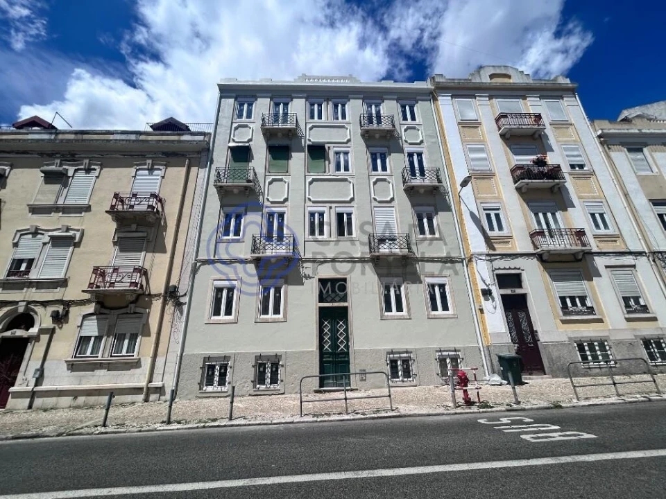 Apartamento T3 para Venda em Arroios Foto 2