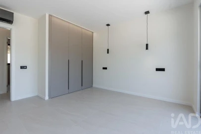 Moradia T4 para Venda em Alvorninha