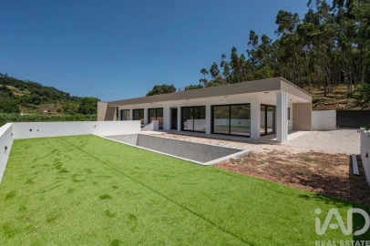 Moradia T4 para Venda em Alvorninha