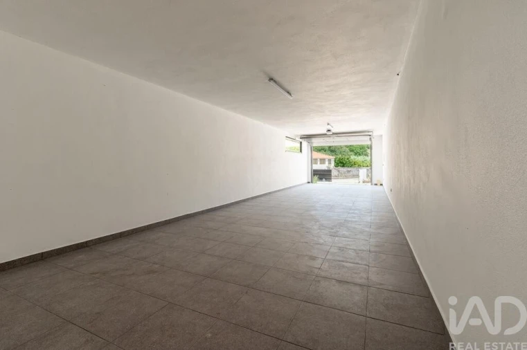 Moradia T4 para Venda em Alvorninha Foto 6
