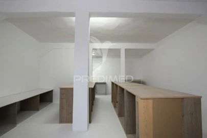 Armazém para Venda em Pechão