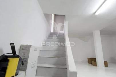 Armazém para Venda em Pechão