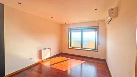 Apartamento T3 para Venda em Póvoa de Varzim, Beiriz e Argivai
