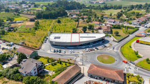 Armazém para Venda em Rendufe