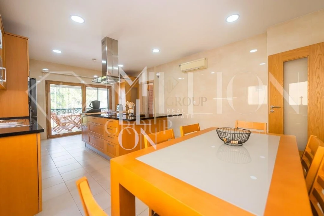 Moradia T5 para Venda em Póvoa de Santa Iria e Forte da Casa Foto 11
