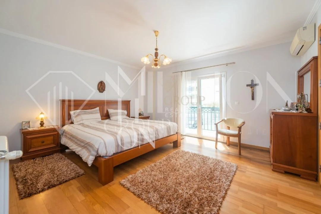 Moradia T5 para Venda em Póvoa de Santa Iria e Forte da Casa Foto 40