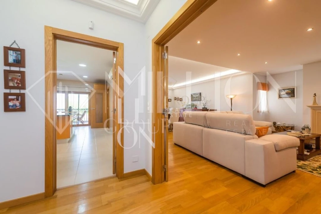 Moradia T5 para Venda em Póvoa de Santa Iria e Forte da Casa Foto 10
