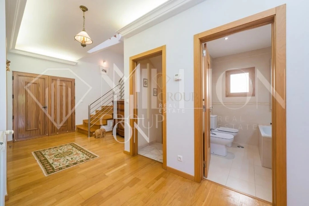 Moradia T5 para Venda em Póvoa de Santa Iria e Forte da Casa Foto 18
